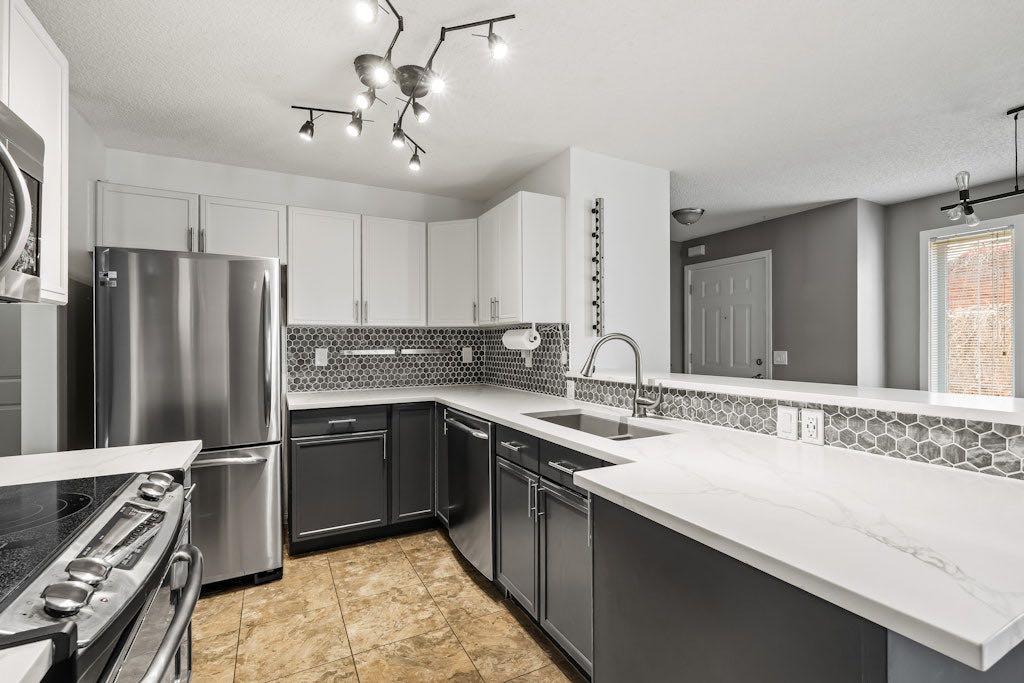 914 20 Street SE #22 photo 2