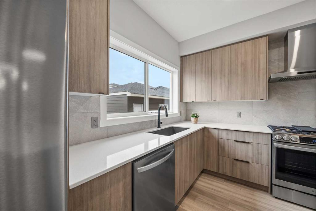 46 Versant View SW photo 4