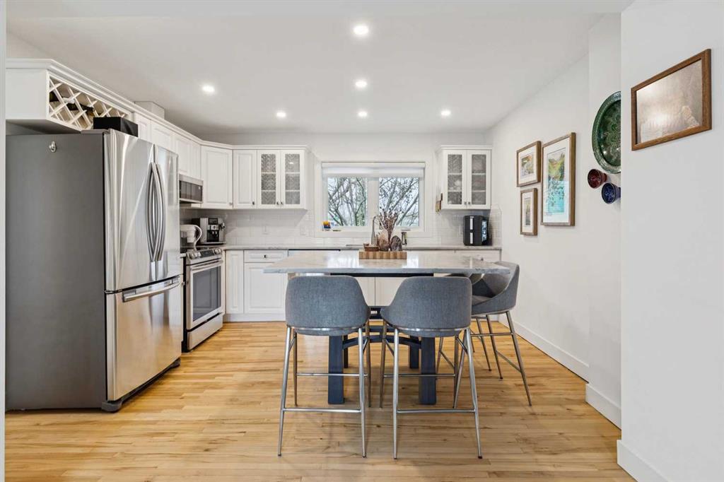 4412 Amiens Road SW photo 2