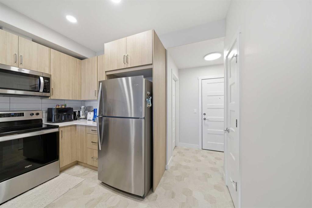 55 Wolf Hollow Crescent SE #318 photo 3