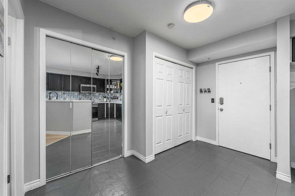 1121 6 Avenue SW #1004 photo 3