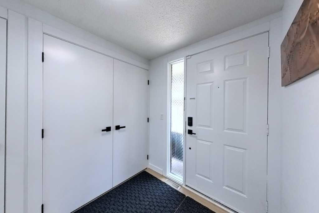 3131 63 Avenue SW #425 photo 4