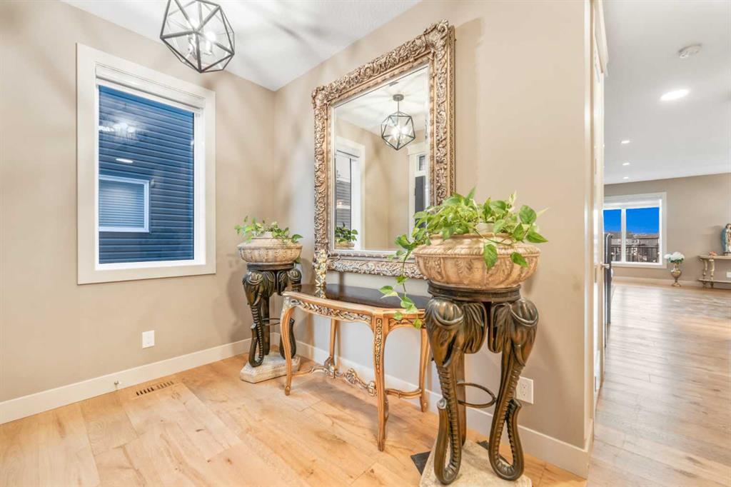 105 Carringvue Manor NW photo 3