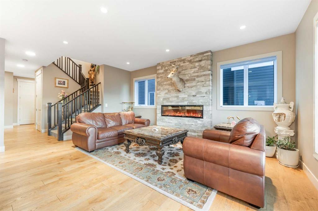 105 Carringvue Manor NW photo 5