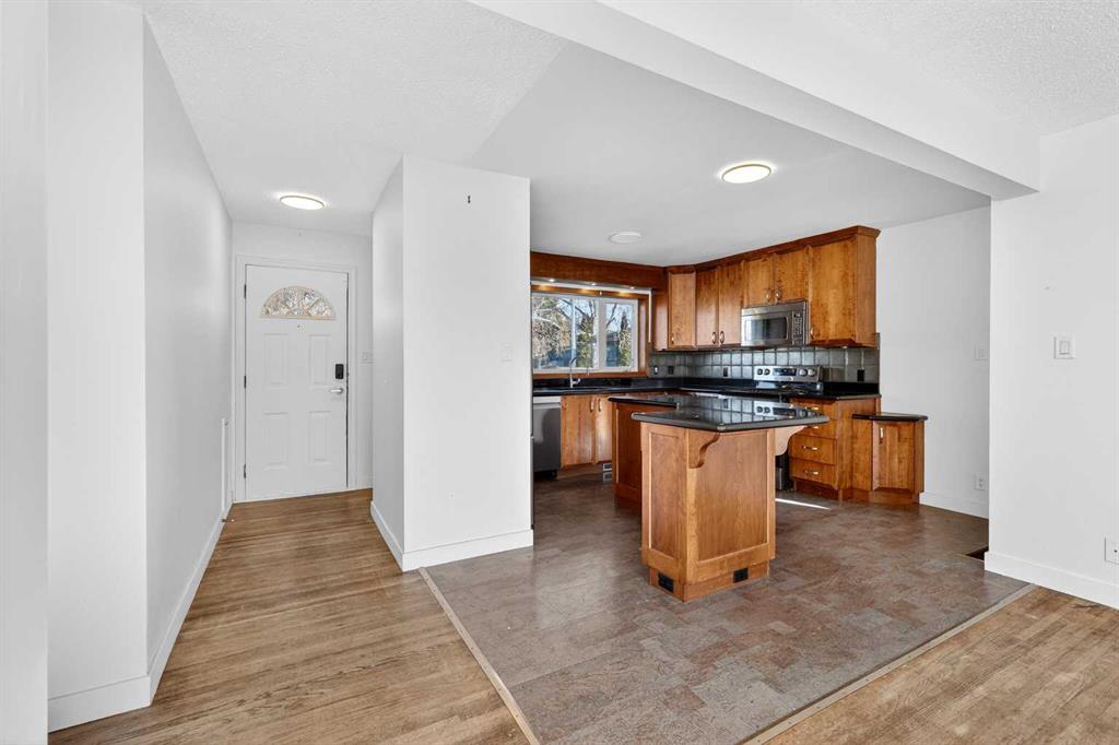 16 Heston Street NW photo 2