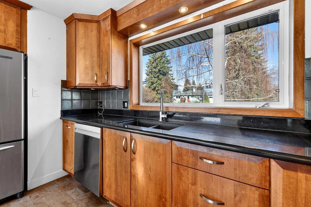 16 Heston Street NW photo 5