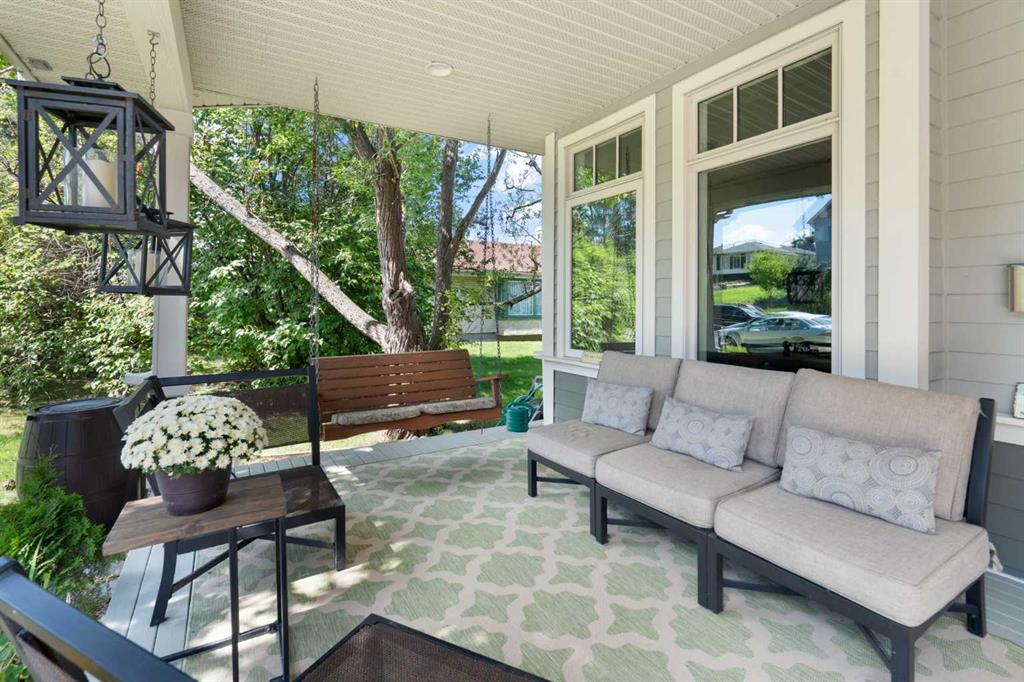 1308 21 Avenue NW photo 2