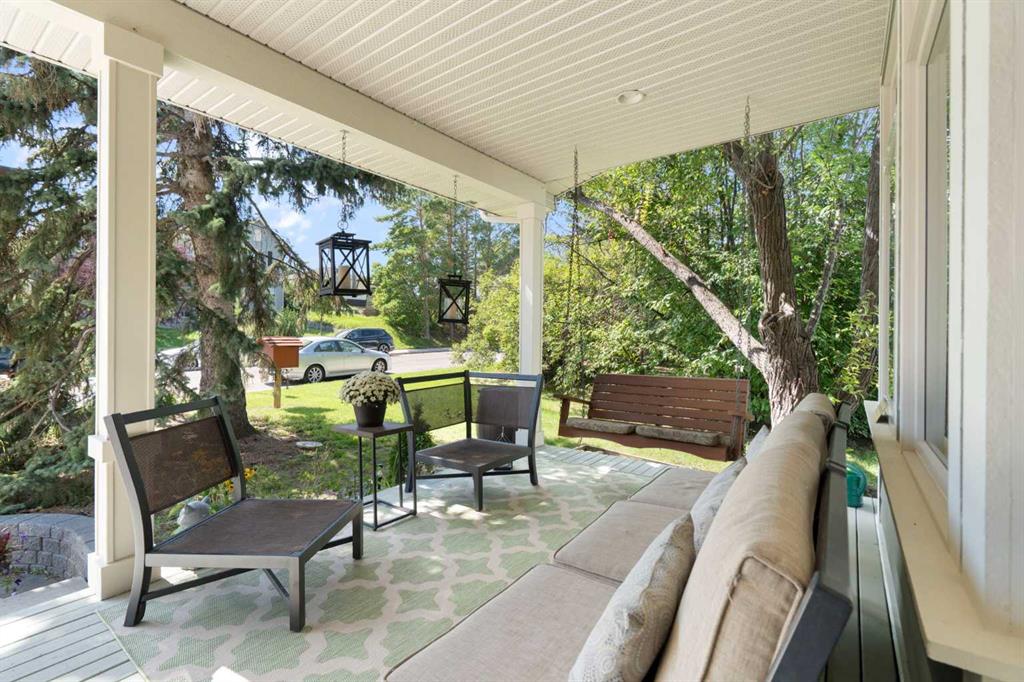 1308 21 Avenue NW photo 3