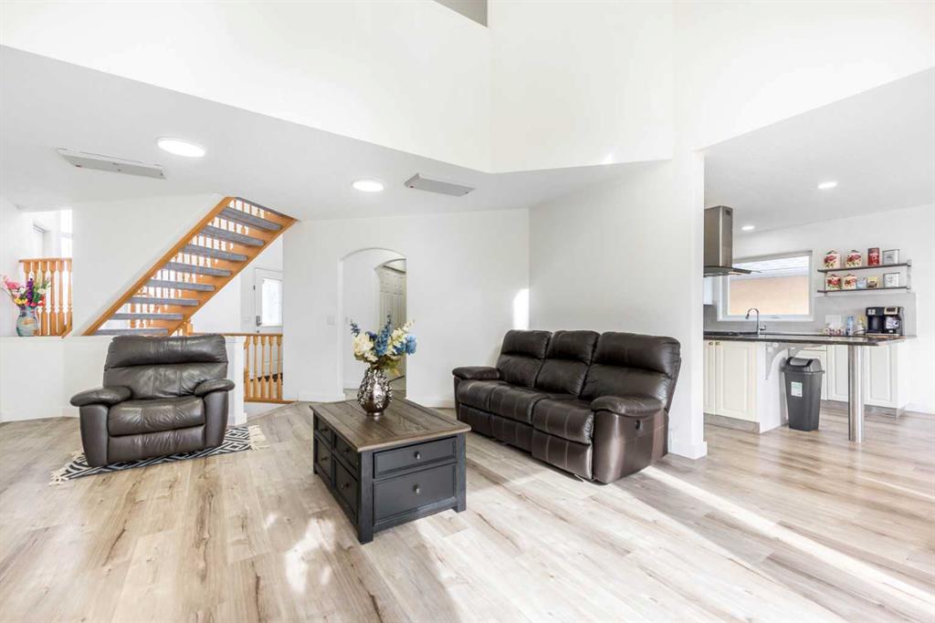 230 Sierra Nevada Place SW photo 3