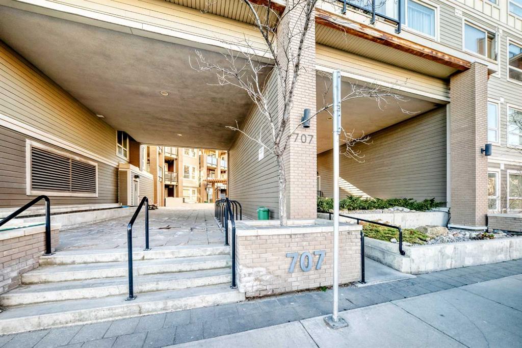 707 4 Street NE #204 photo 3