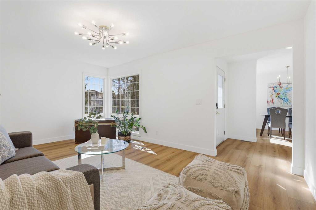 431 Queen Charlotte Drive SE photo 5