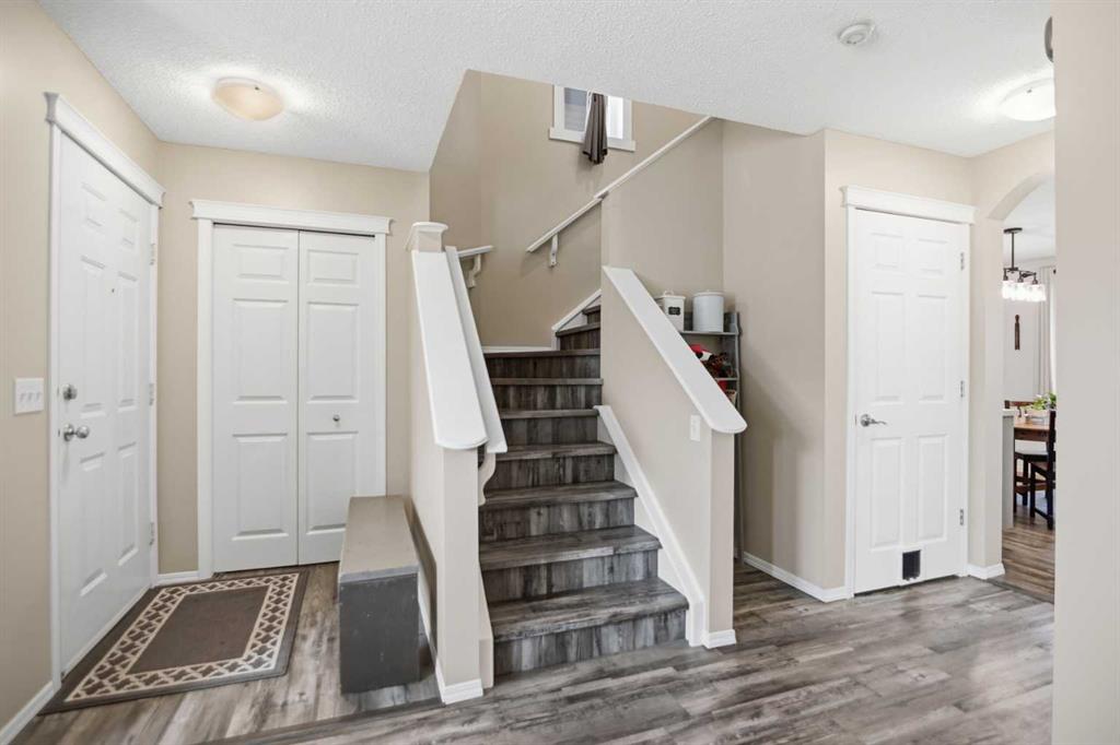 46 Saddlemont Way NE photo 4