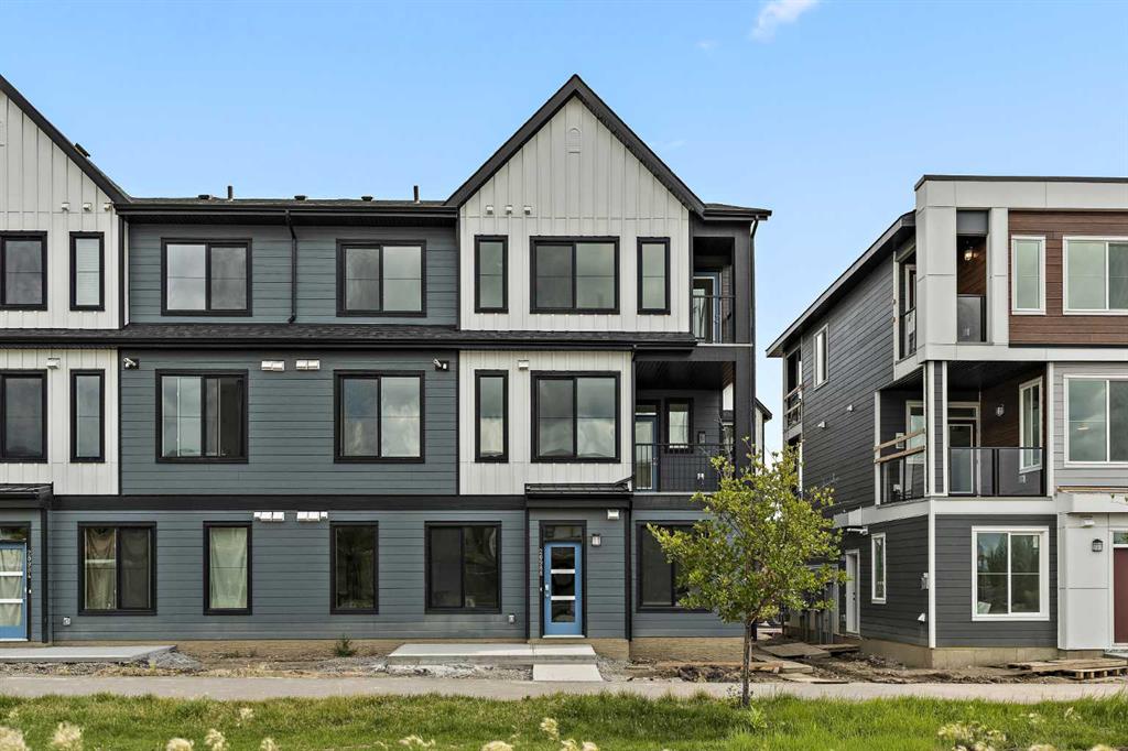 255 Rowmont Boulevard NW #301