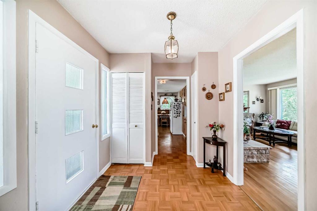 10737 Eamon Road NW photo 5
