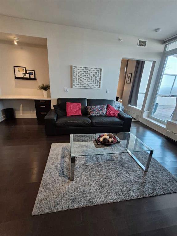 222 Riverfront Avenue SW #722 photo 3