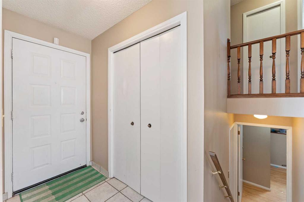 7003 Temple Drive NE photo 2