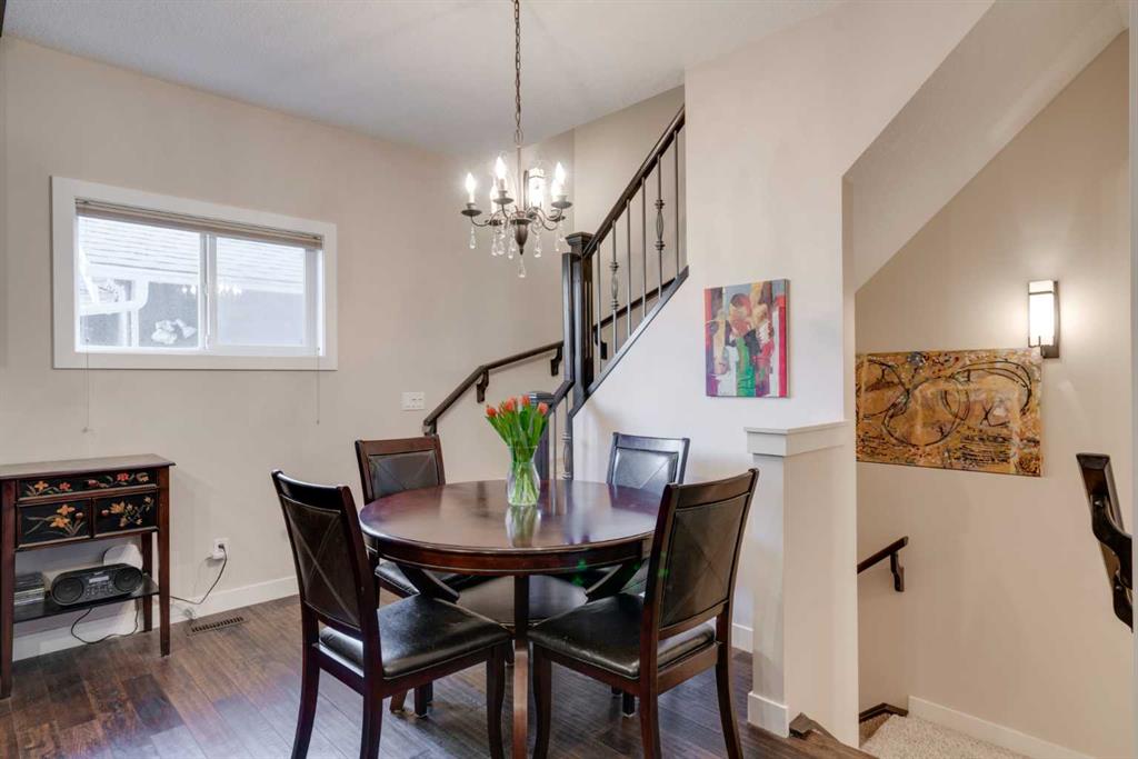 309 15 Avenue NE #2 photo 5