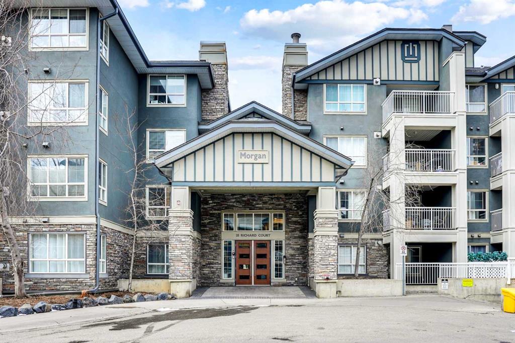 35 Richard Court SW #250