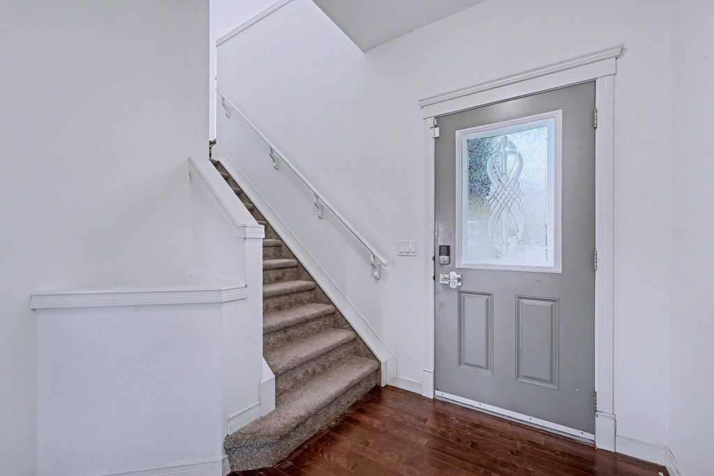 187 Sage Hill Green NW photo 3