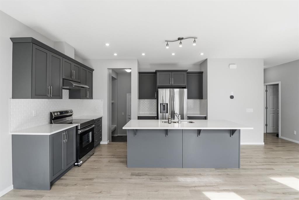 93 Cityline Square NE photo 5