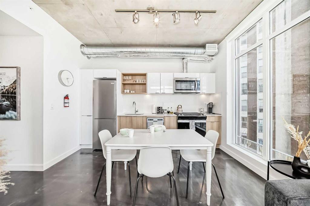 1319 14 Avenue SW #302 photo 2