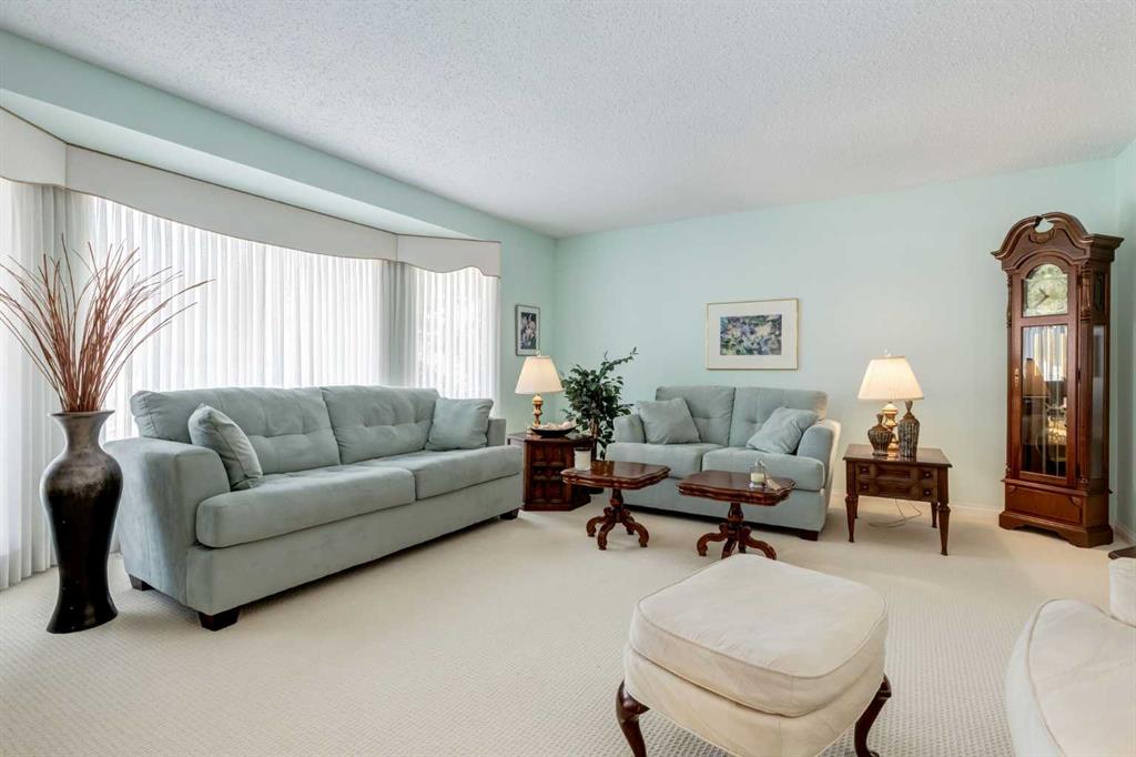 107 Valhalla Crescent NW photo 3