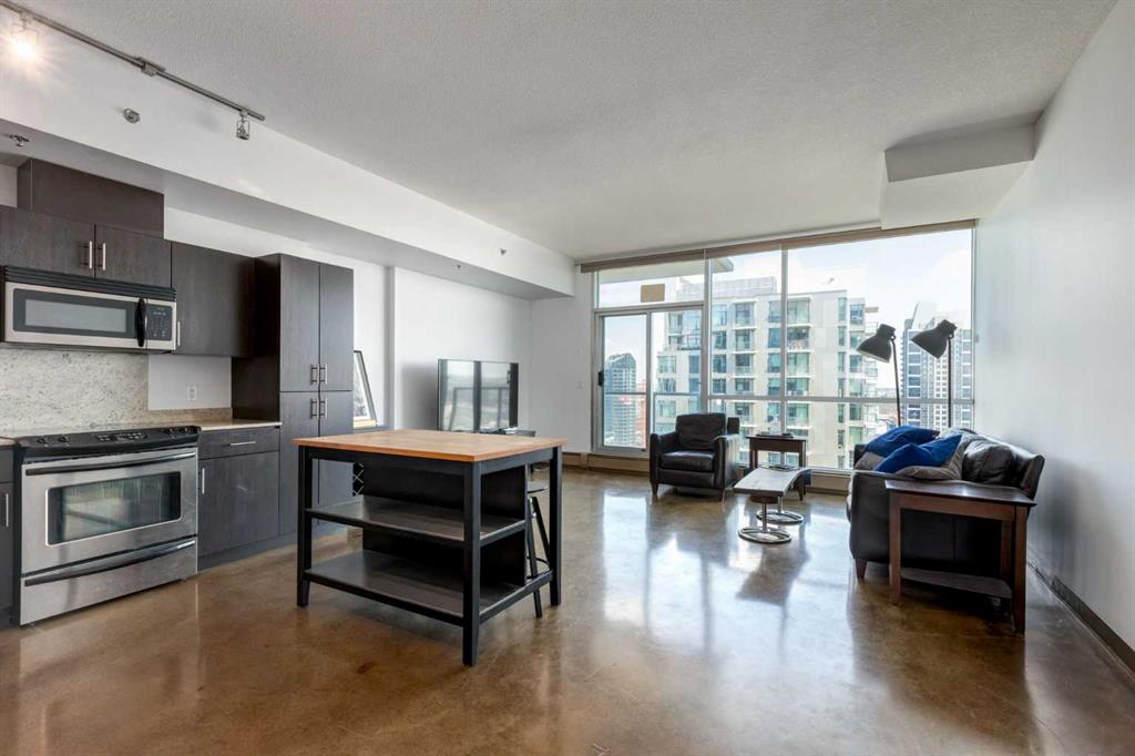 135 13 Avenue SW #2010 photo 5