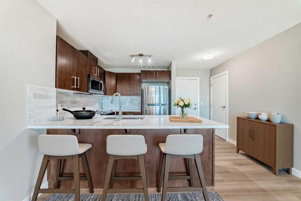 210 15 Avenue SE #1408 photo 2