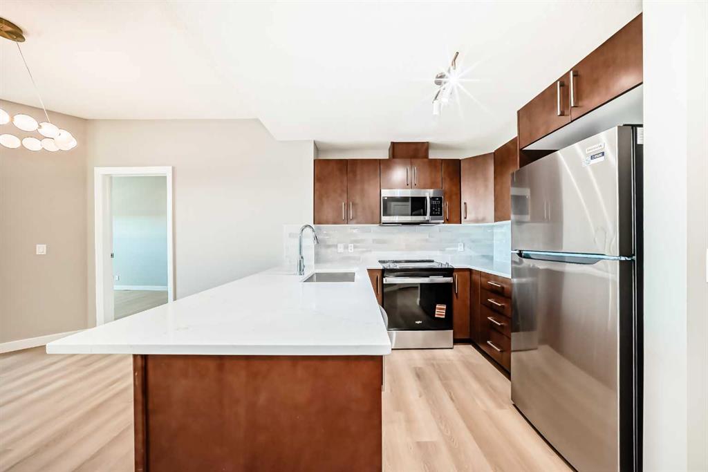 210 15 Avenue SE #1408 photo 3
