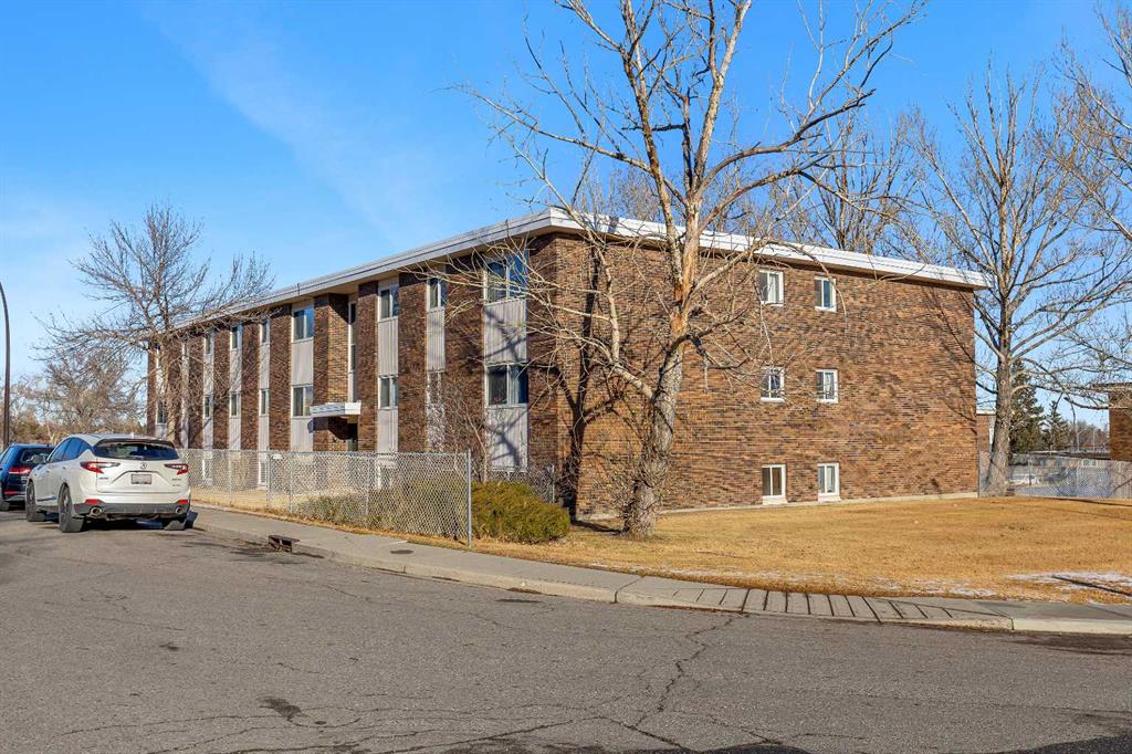 6464 Travois Crescent NW #301 photo 2