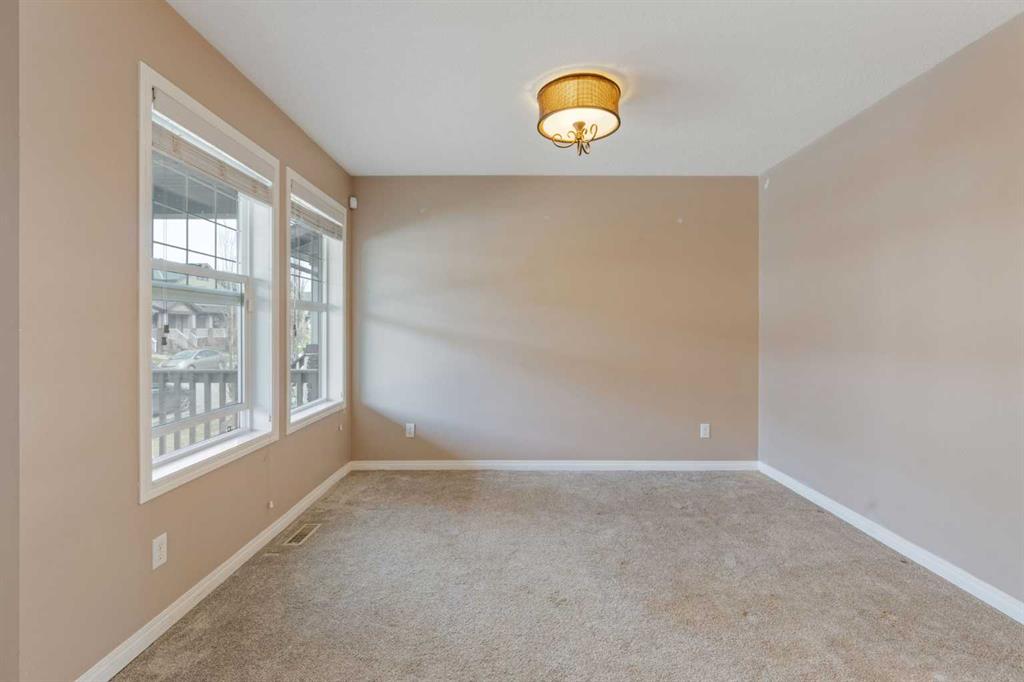 74 Skyview Point Green NE photo 4