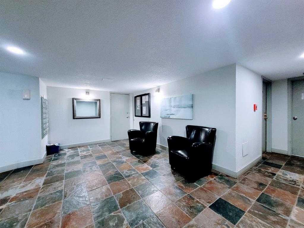 1320 12 Avenue SW #606 photo 5