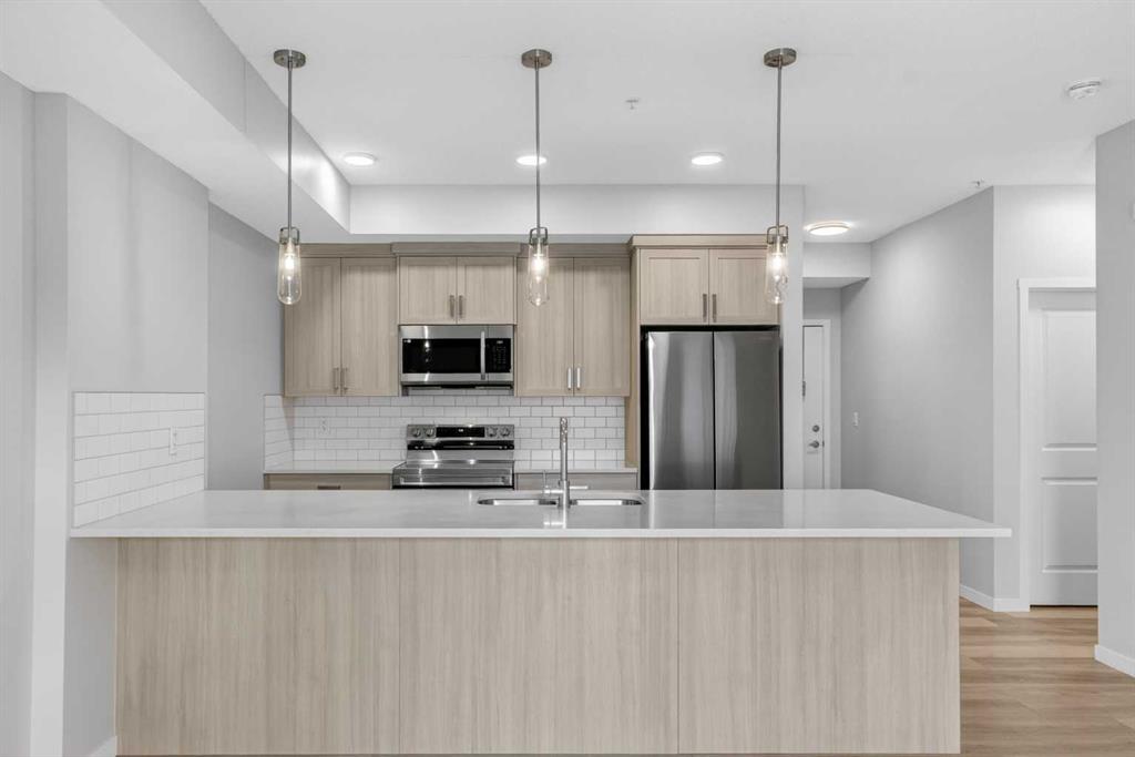33 Carringham Gate NW #1206 photo 4