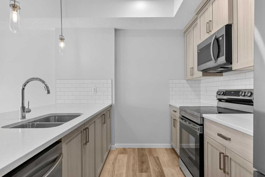 33 Carringham Gate NW #1206 photo 5