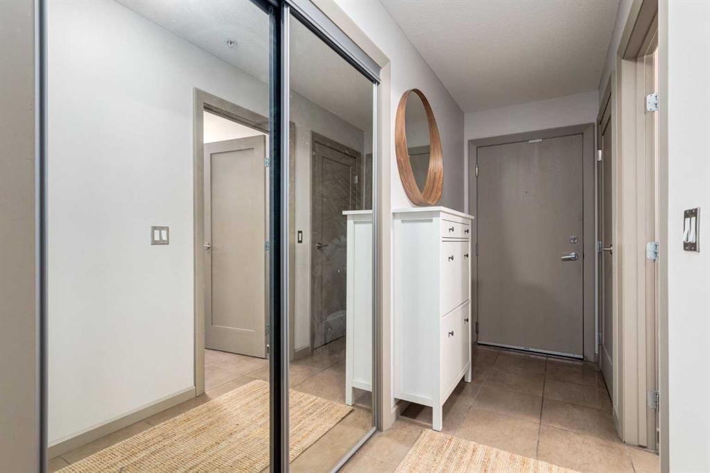 210 15 Avenue SE #1901 photo 3