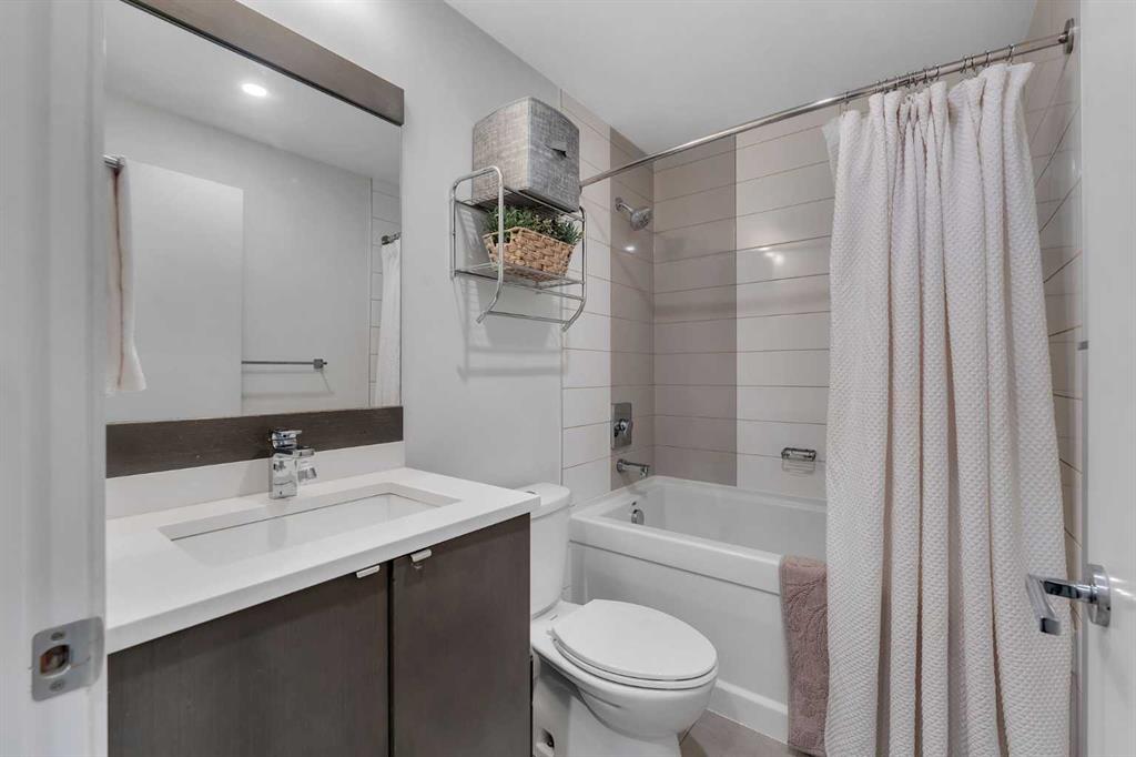 323 20 Avenue SW #220 photo 4