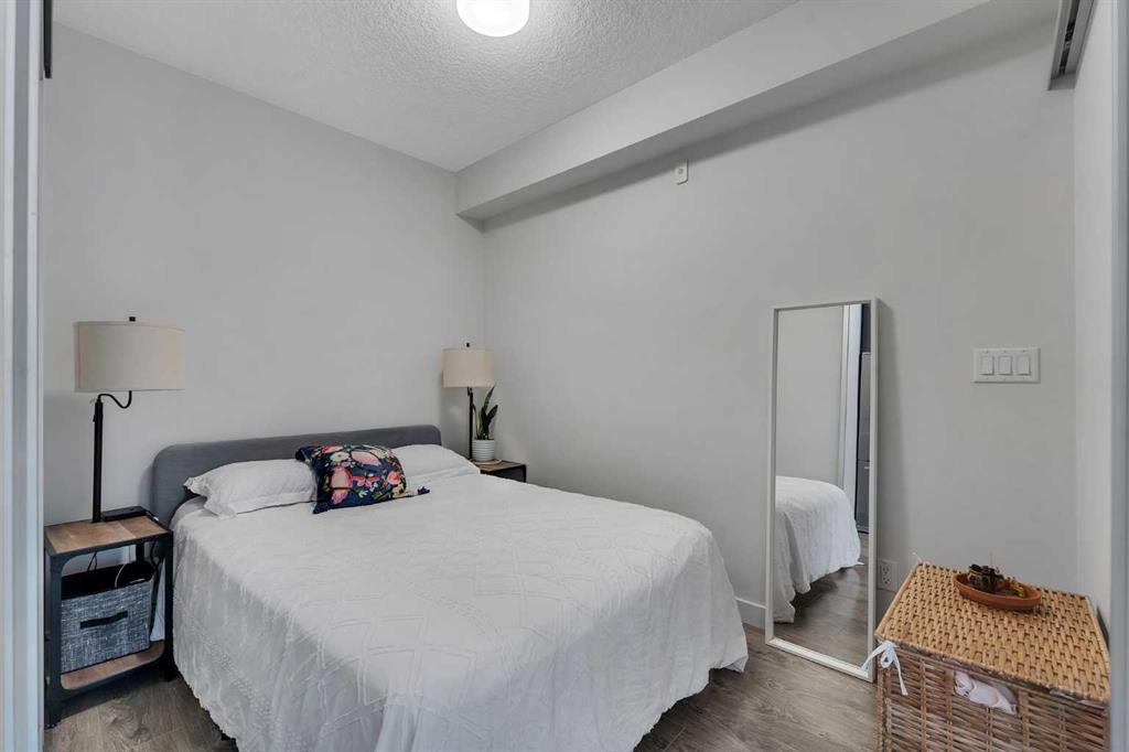 323 20 Avenue SW #220 photo 5