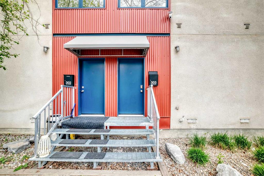 1212 13 Street SE #303 photo 3