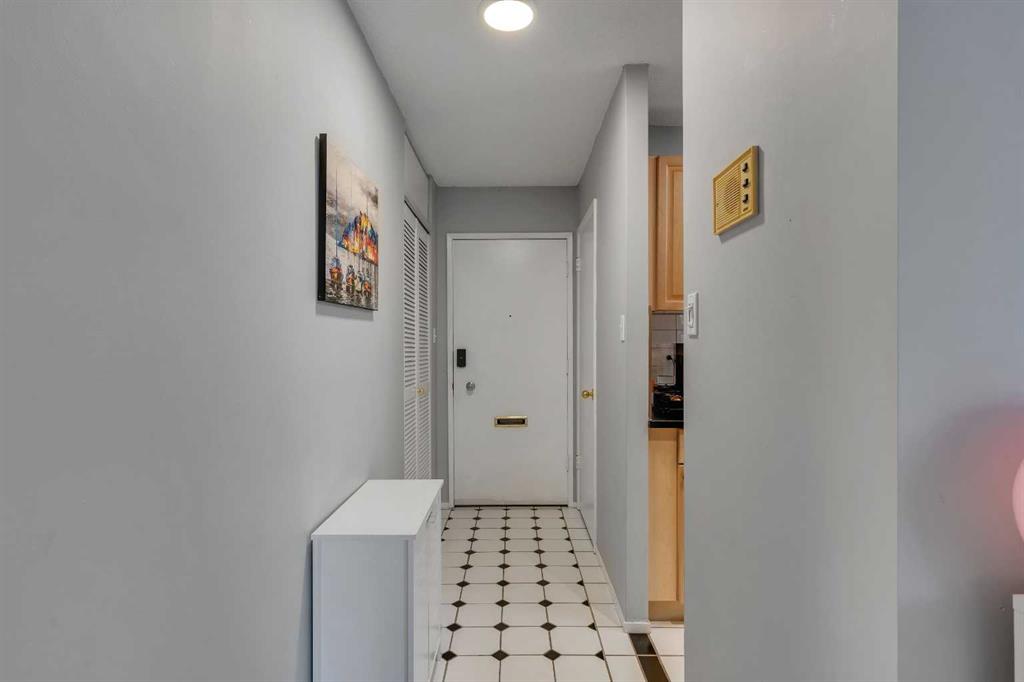 903 19 Avenue SW #307 photo 3