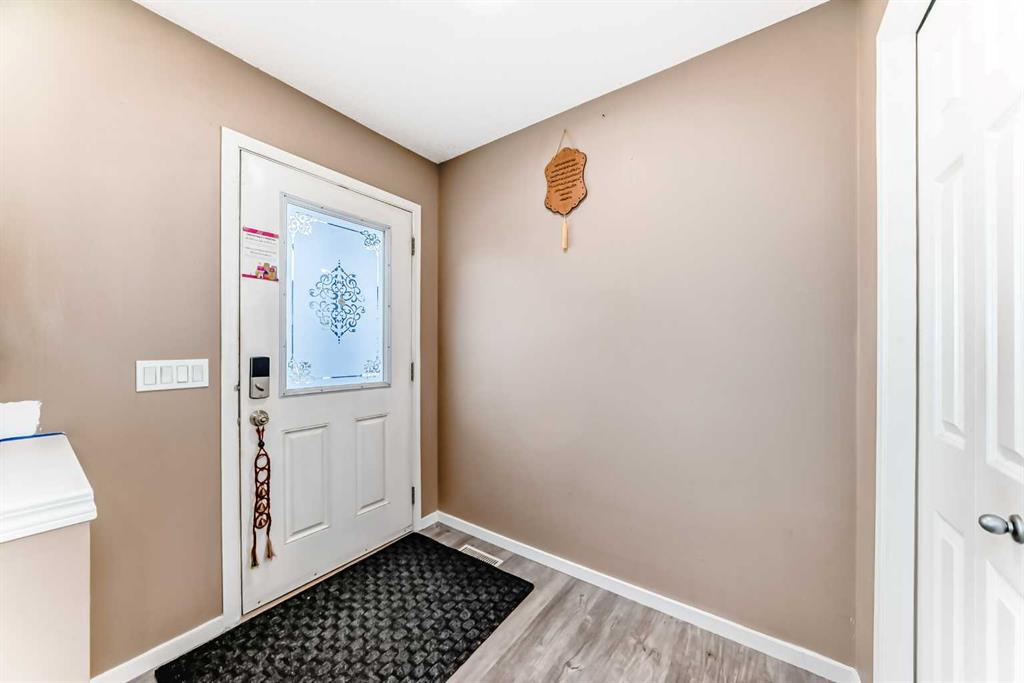 32 SADDLEBROOK Place NE photo 3