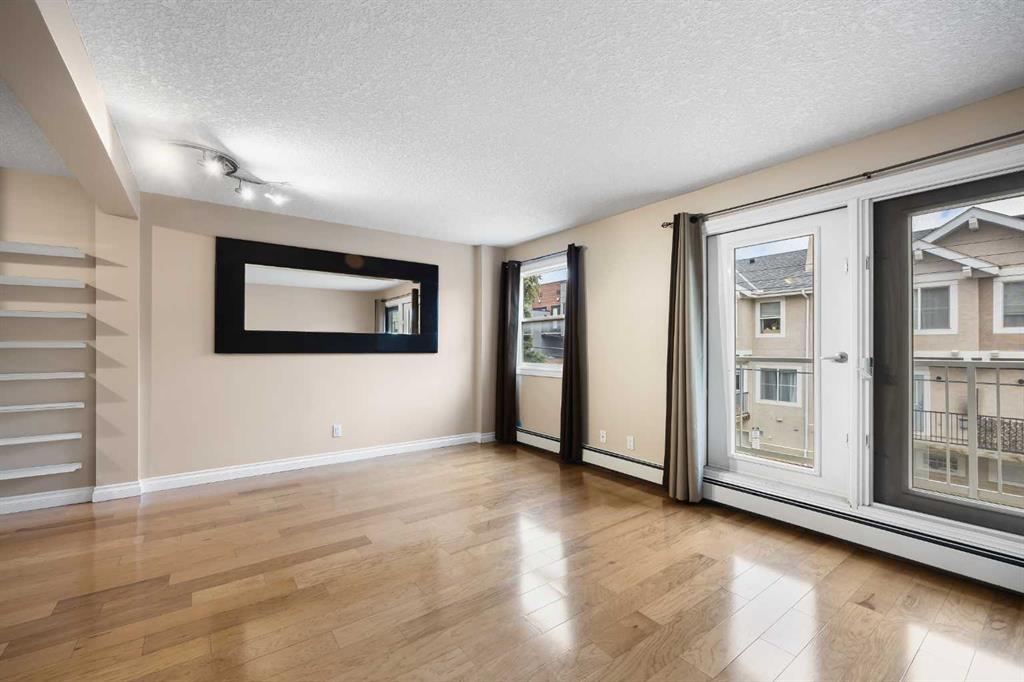 2010 35 Avenue SW #206 photo 3