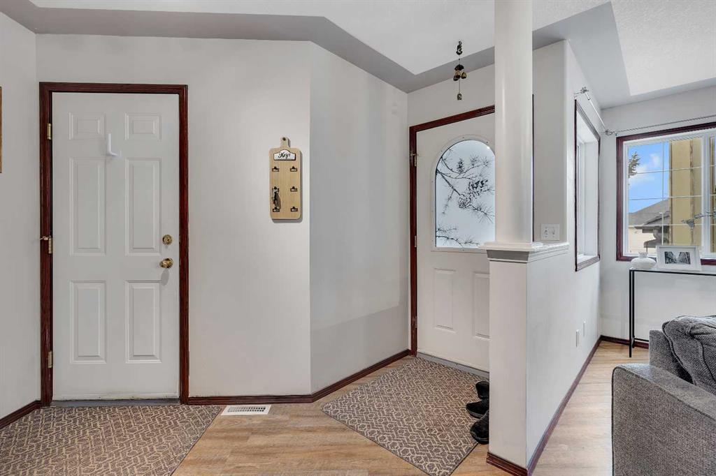 47 Carmel Close NE photo 4