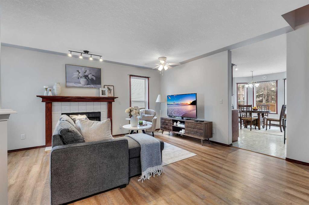 47 Carmel Close NE photo 5