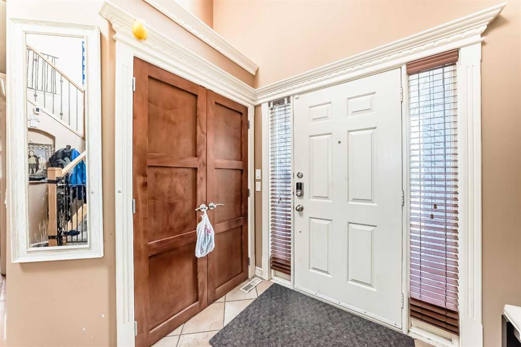 602 Wentworth Place SW photo 3