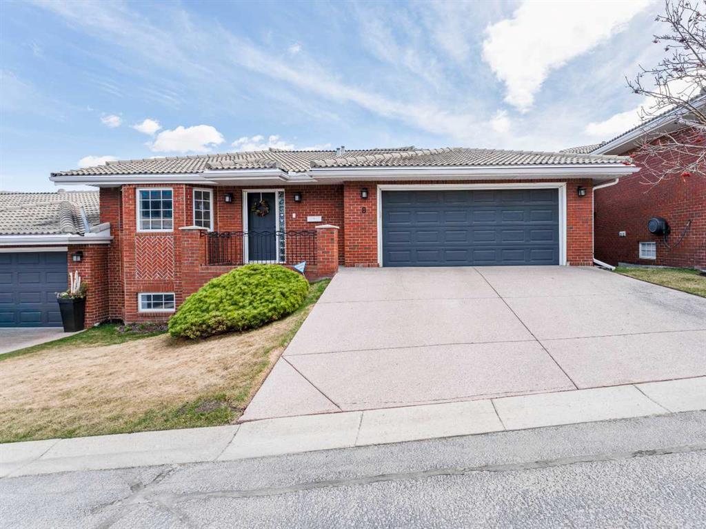 8 Prominence Path SW photo 2