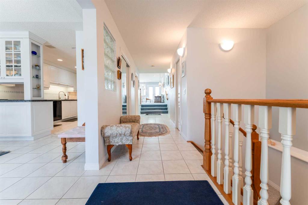 8 Prominence Path SW photo 5