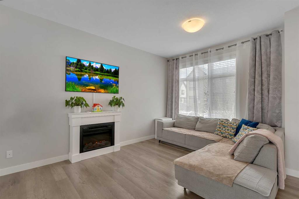 136 Sage Meadows Gardens NW photo 4