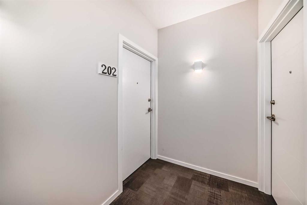 245 Redstone Walk NE #202 photo 3