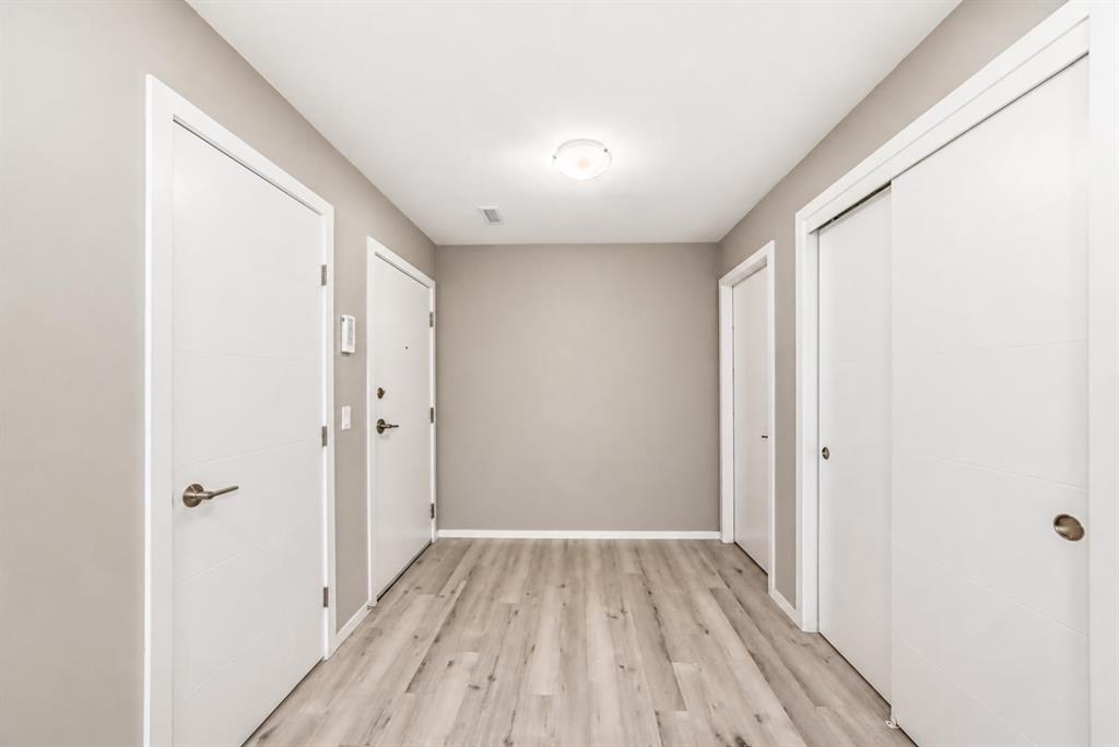 245 Redstone Walk NE #202 photo 5