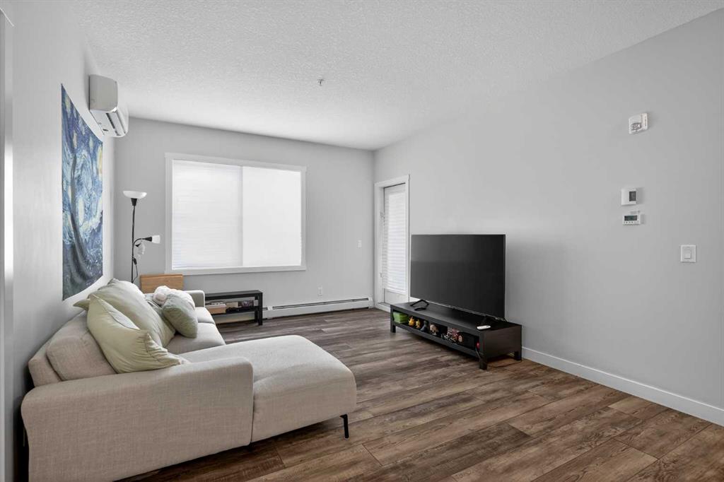 55 Wolf Hollow Crescent SE #301 photo 3